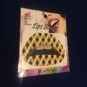 💋Sexy Diamond checkers tattoo for your lips liquid proof for up to 8 hours